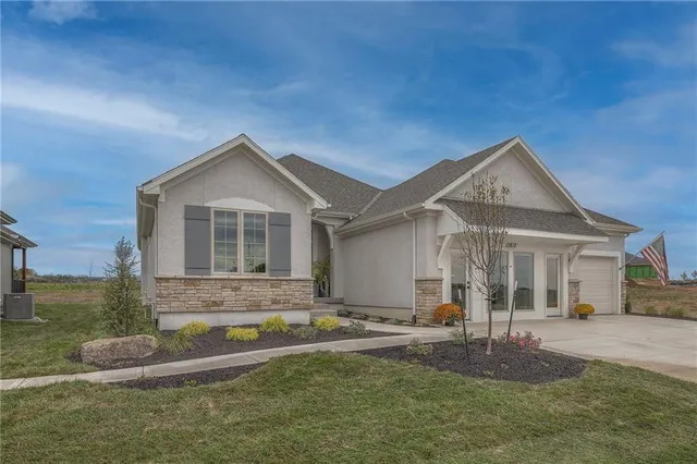 $825,000 | 13812 Quigley Street, Overland Park, KS 66221