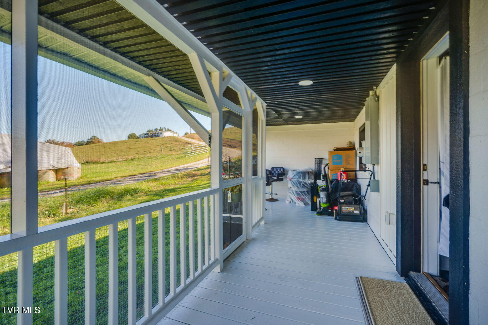 559 Robe Shull Road Mountain City, TN 37683 - Photo 14 of 28 017