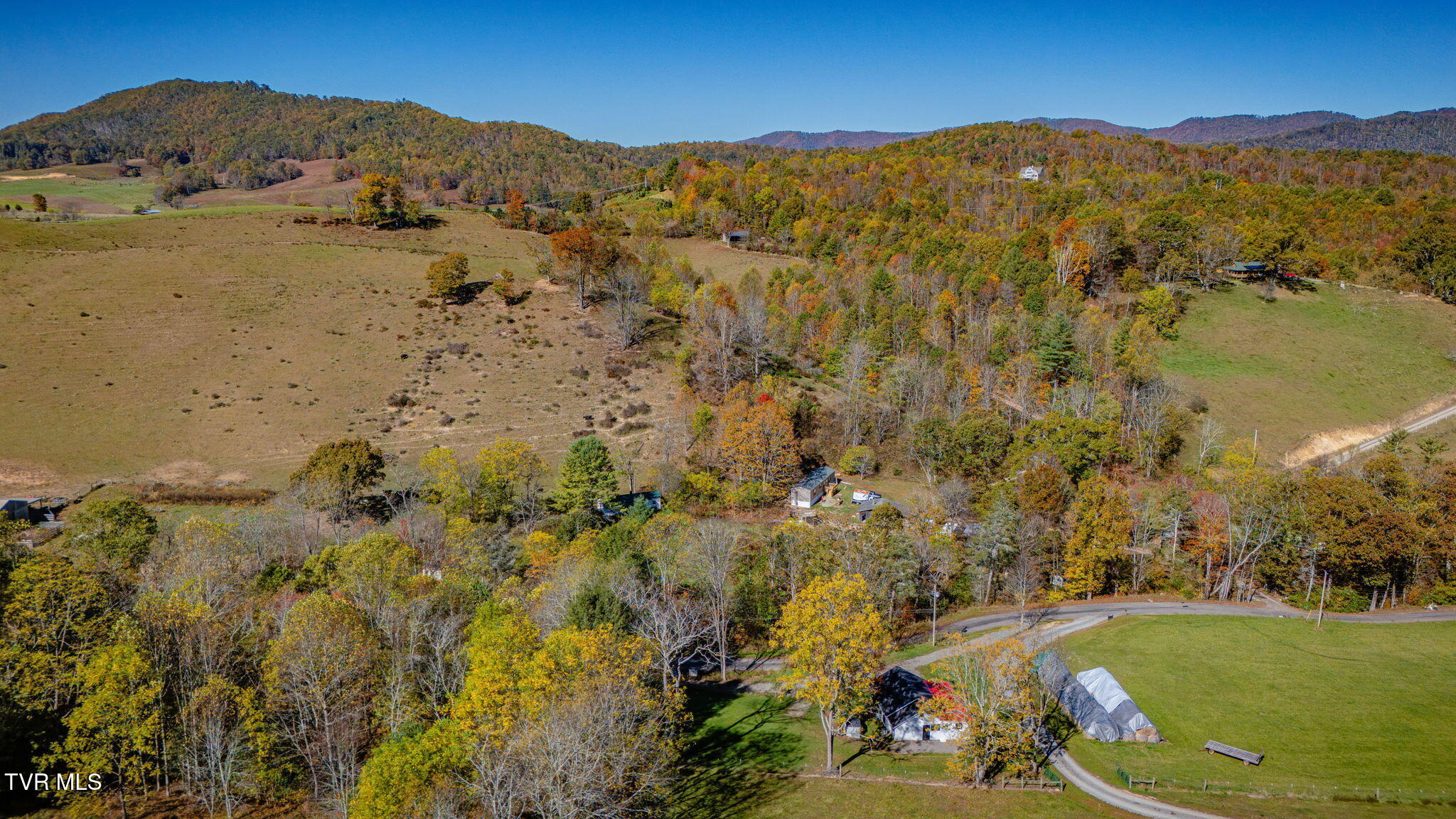 559 Robe Shull Road Mountain City, TN 37683 - Photo 26 of 28 104