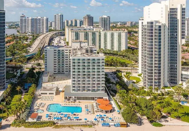 $1,745 | 19201 Collins Avenue, Unit 823, Sunny Isles Beach, FL 33160