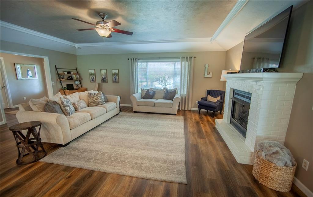 961 West Barouche Pendleton, IN 46064 - Photo 4 of 33 Gallery Image 4