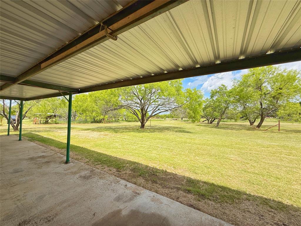 1091 Withers Road Mineral Wells, TX 76067 - Photo 15 of 32