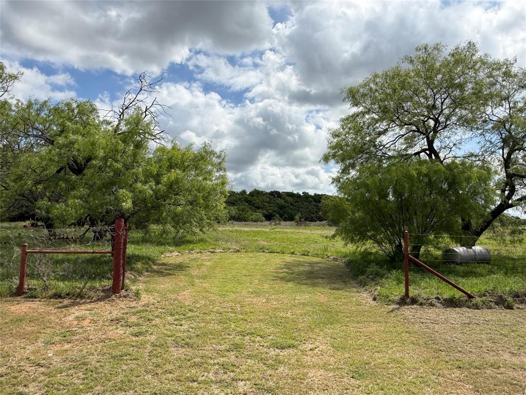1091 Withers Road Mineral Wells, TX 76067 - Photo 19 of 32