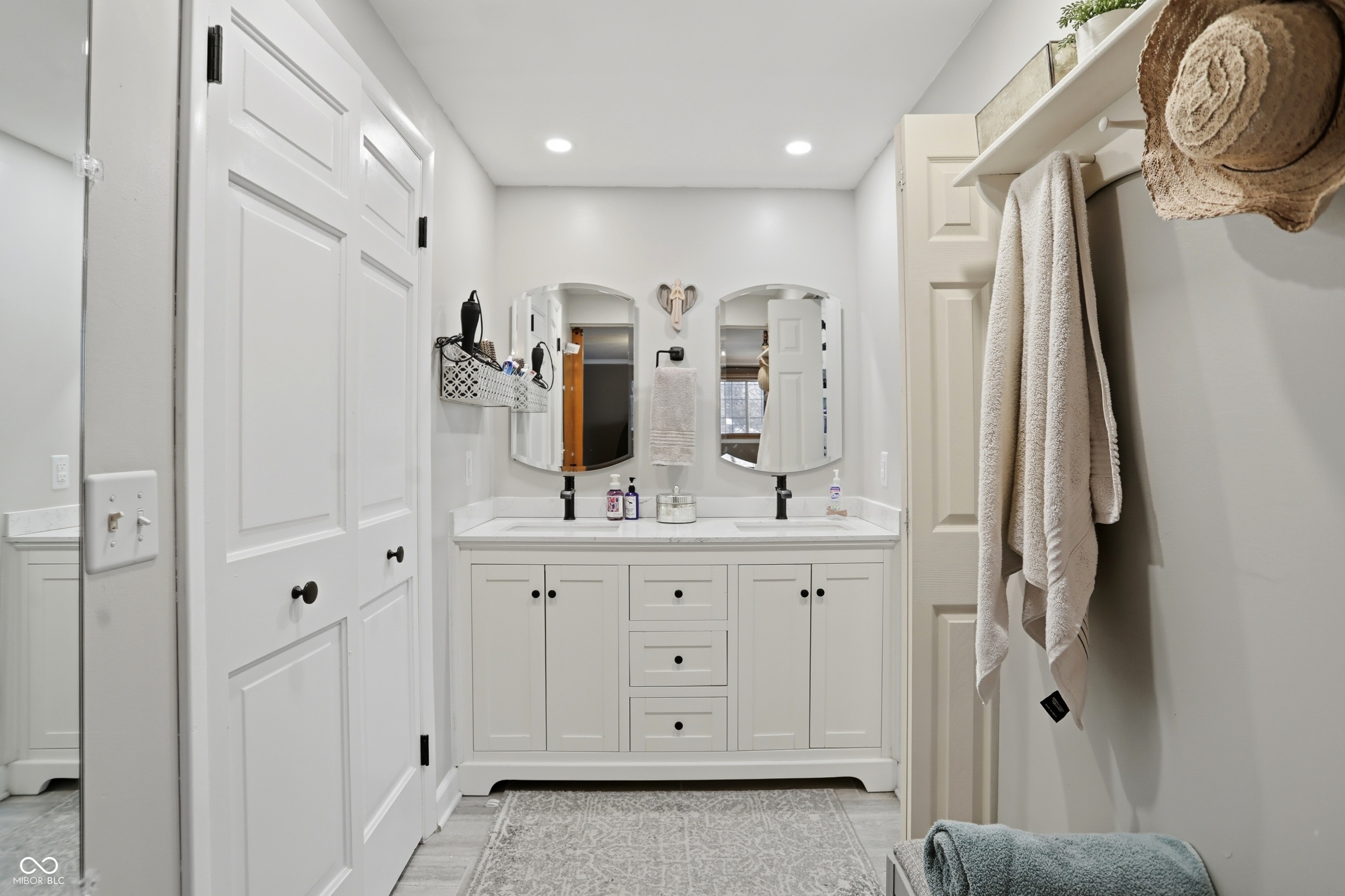 6314 Hythe Road Indianapolis, IN 46220 - Photo 33 of 59 Gallery Image 33