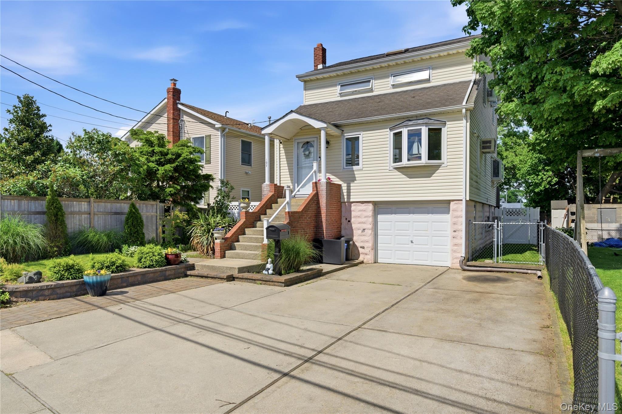 107 East Shore Road Lindenhurst, NY 11757 - Photo 3 of 36