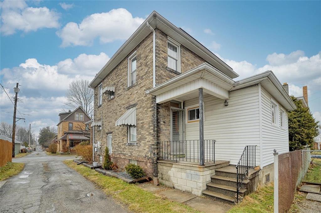 719 35th Street Beaver Falls, PA 15010 - Photo 3 of 24