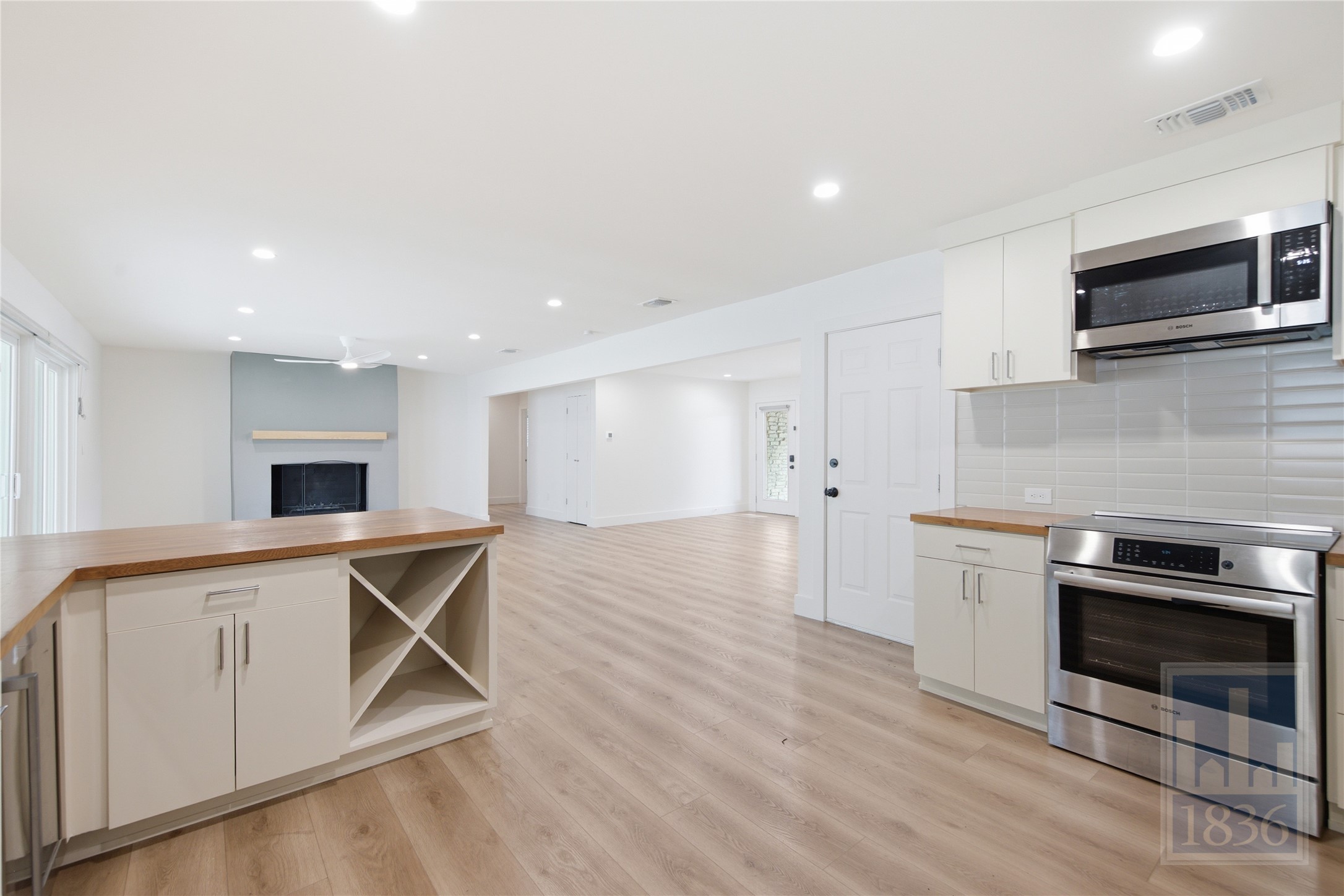 2703 Burleson Road Austin, TX 78741 - Photo 12 of 34