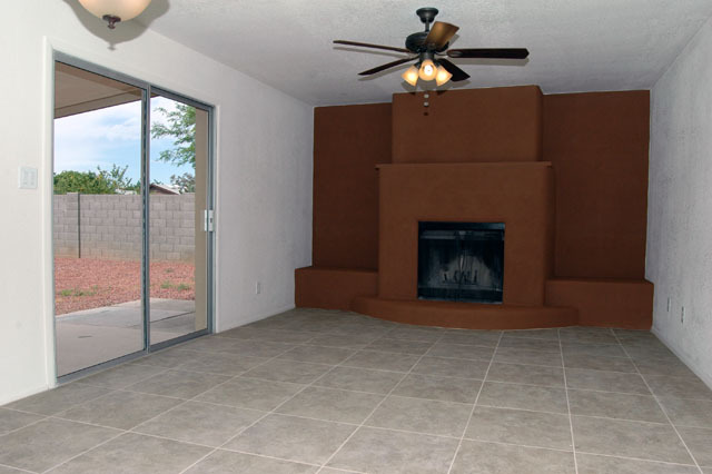 1817 West Utopia Road Phoenix, AZ 85027 - Photo 3 of 12 Family Room