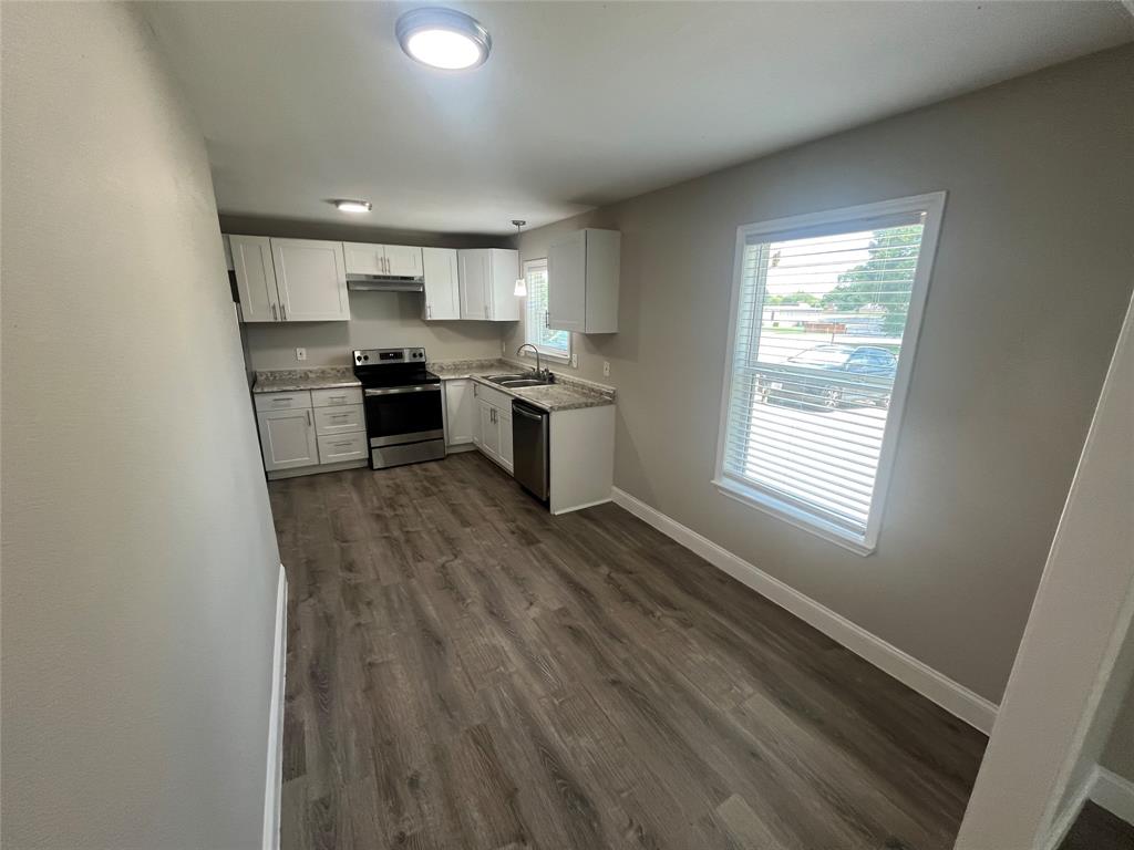 7046 Forney Road Dallas, TX 75227 - Photo 5 of 19 Kitchen