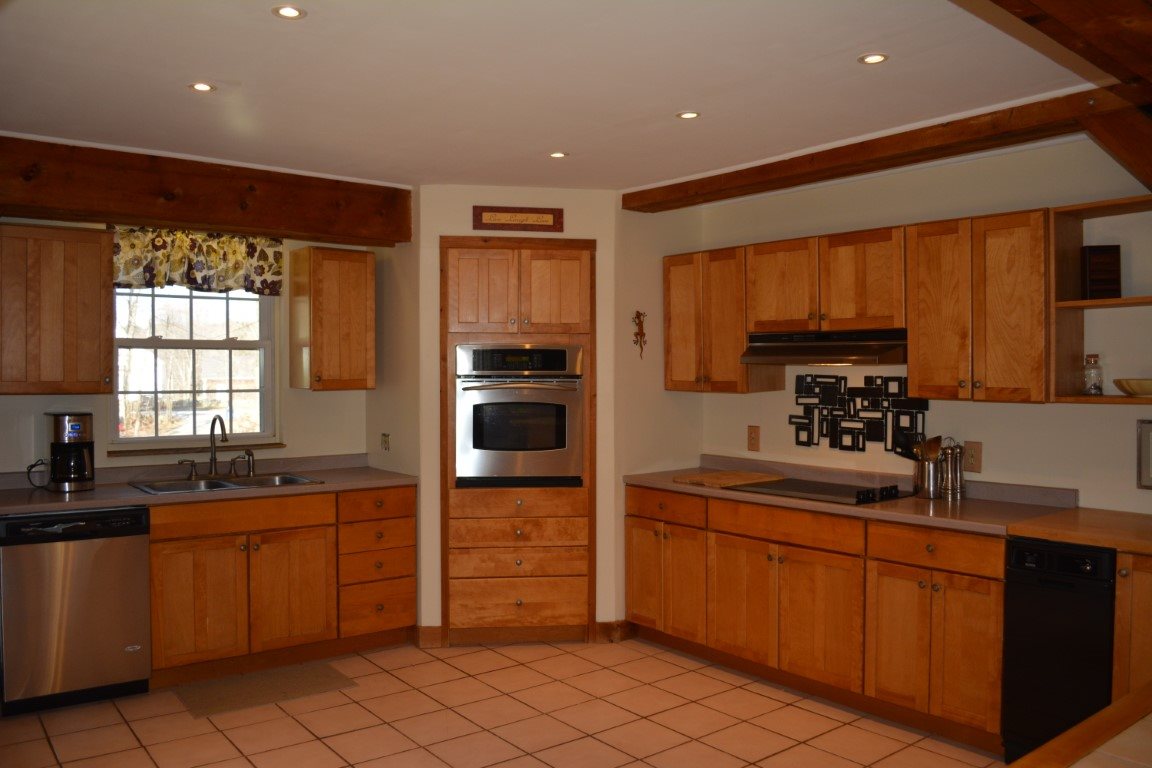 94 South Road Candia, NH 03034 - Photo 14 of 40