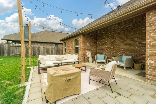 $2,750 | 513 Sugar Trail, League City, TX 77573