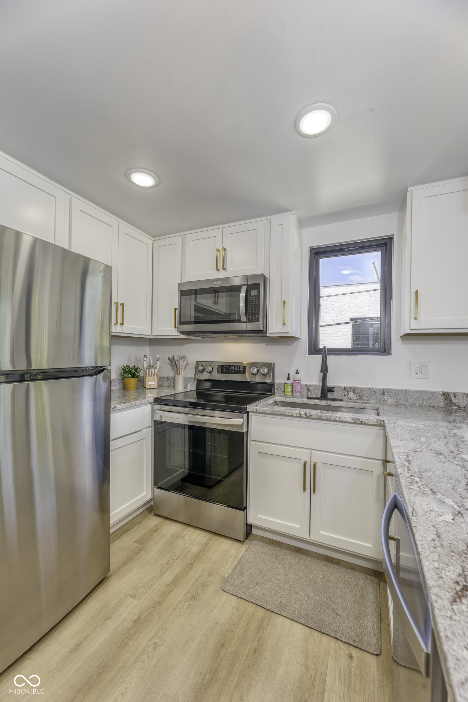 11405 Lantern Road Fishers, IN 46038 - Photo 26 of 84