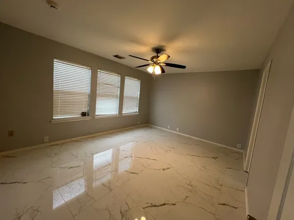 $2,550 | 5702 La Crema, Missouri City, TX 77459