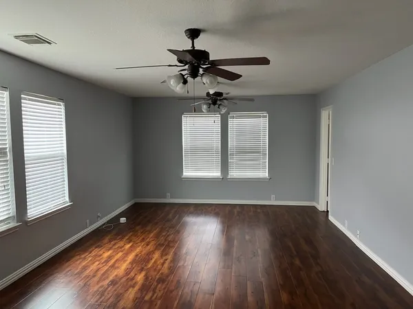 $2,550 | 5702 La Crema, Missouri City, TX 77459