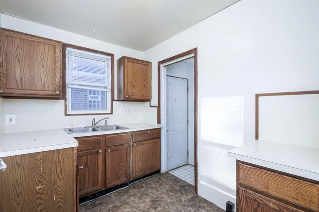 $1,375 | 6506 Memorial Avenue, Detroit, MI 48228