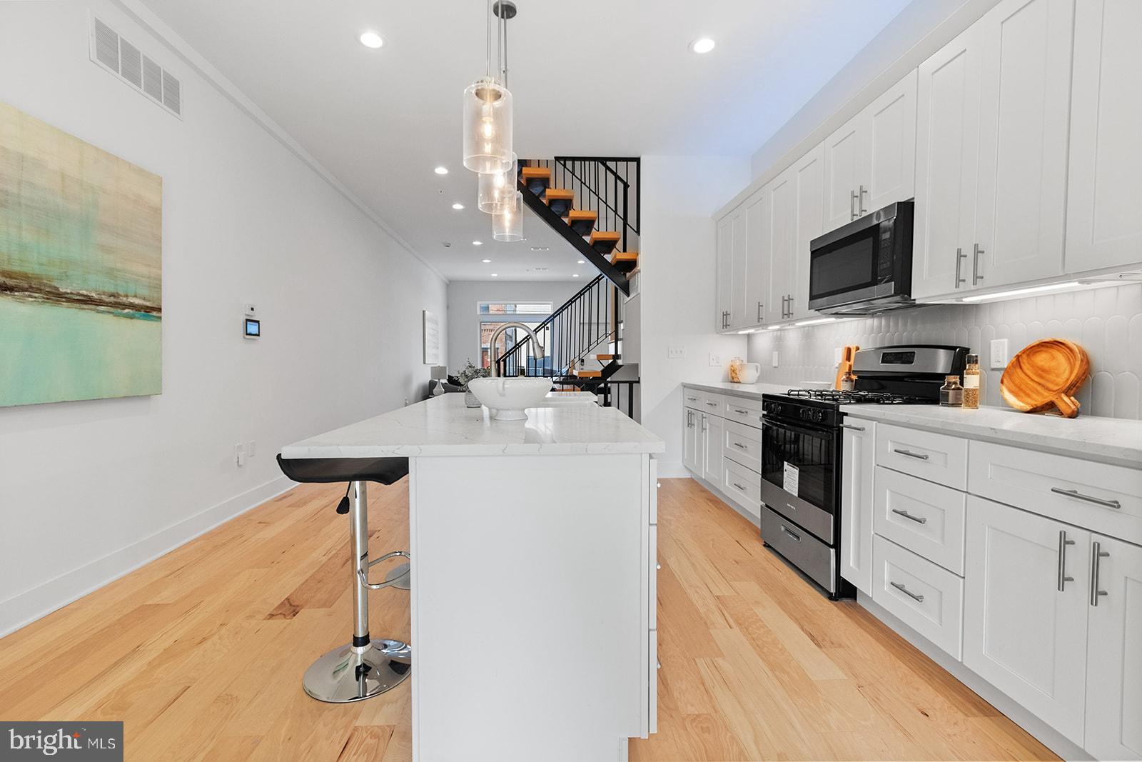 1113 South 23rd Street Philadelphia, PA 19146 - Photo 11 of 40
