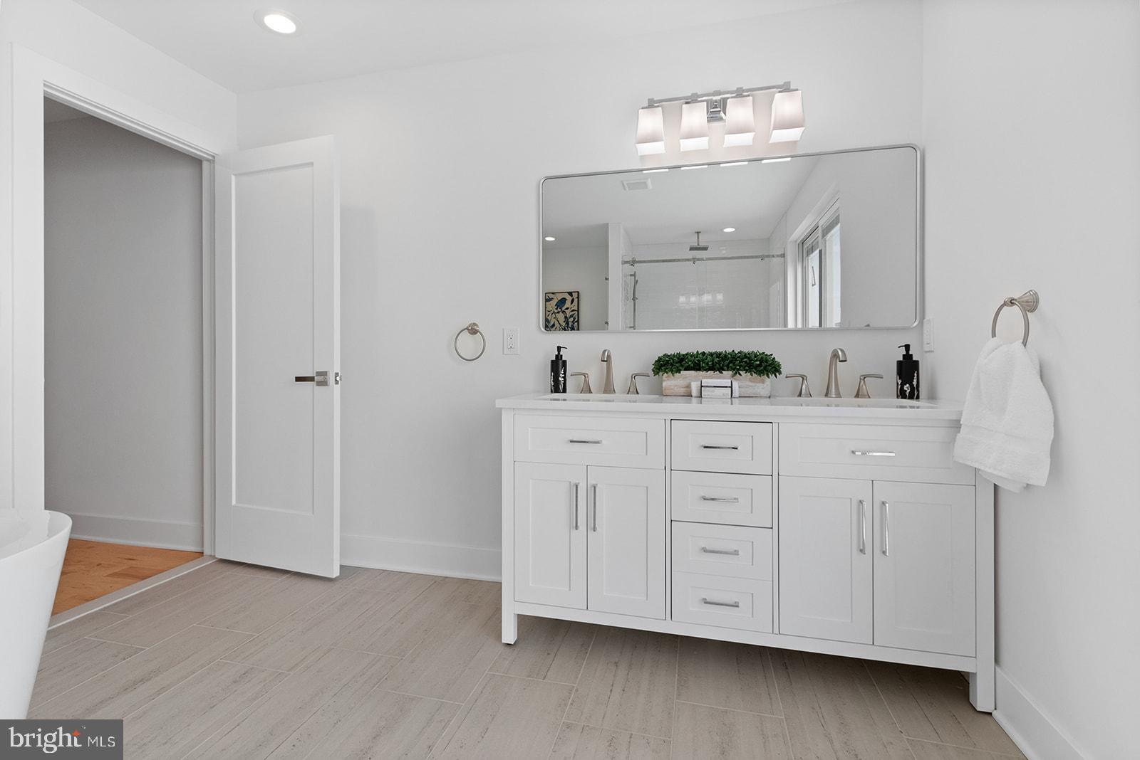 1113 South 23rd Street Philadelphia, PA 19146 - Photo 24 of 40 Double Sink