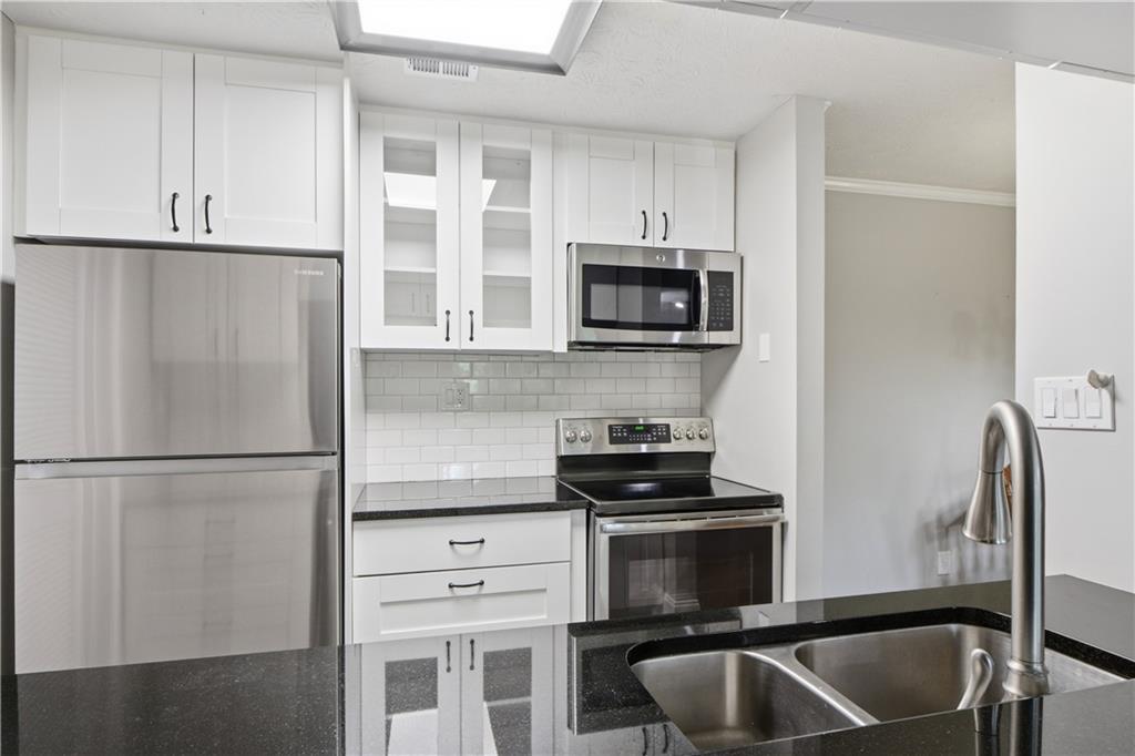 612 Tuxworth Circle Decatur, GA 30033 - Photo 13 of 46