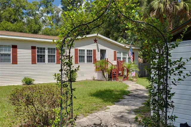 $254,900 | 14234 Northeast 53rd Court Road, Citra, FL 32113