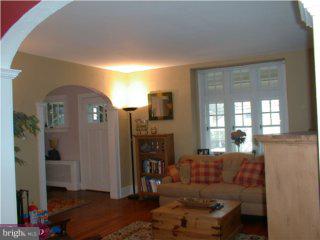 22 Gordon Road Glenside, PA 19038 - Photo 4 of 6 Gallery Image 4