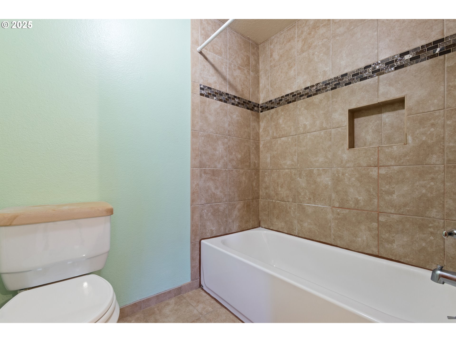 1660 Southwest 4th Street Gresham, OR 97080 - Photo 15 of 22