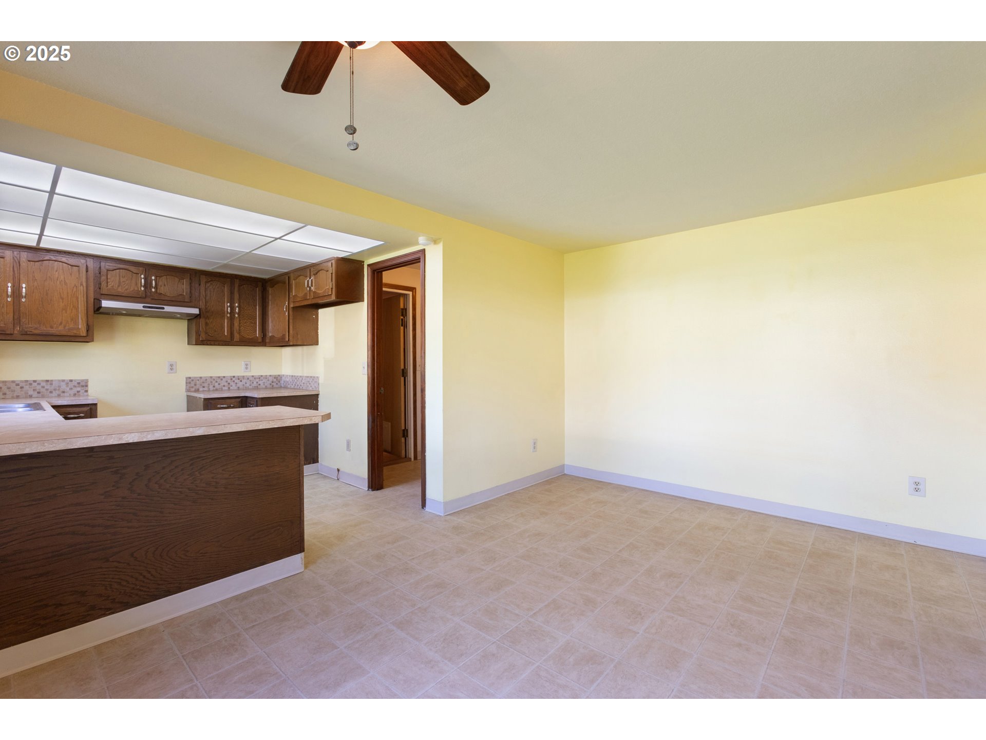 1660 Southwest 4th Street Gresham, OR 97080 - Photo 7 of 22