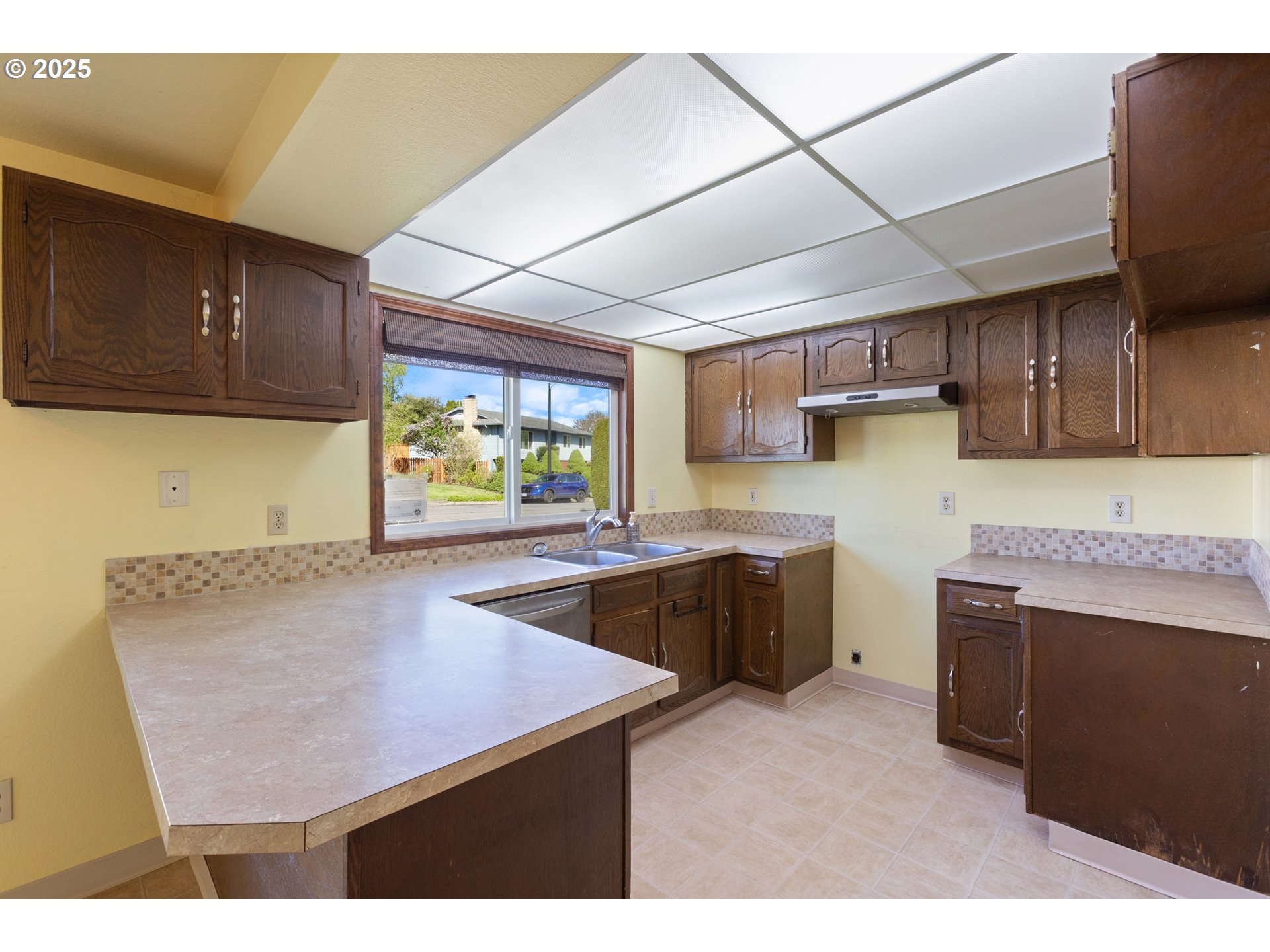 1660 Southwest 4th Street Gresham, OR 97080 - Photo 8 of 22