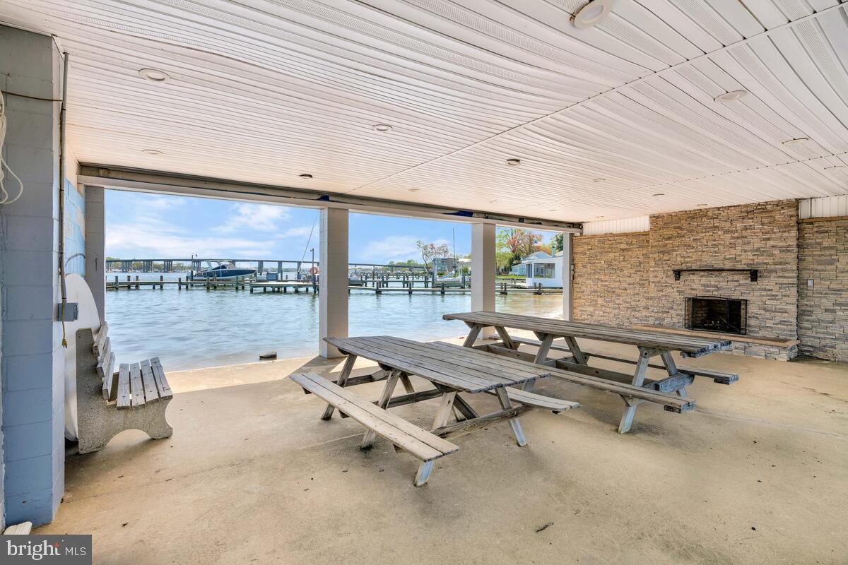 201 Edgewater Drive Edgewater, MD 21037 - Photo 45 of 49 a room with gym equipment