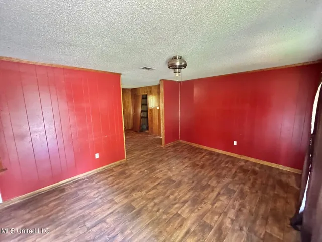 $80,000 | 165 Greenbriar Circle, Holly Springs, MS 38635