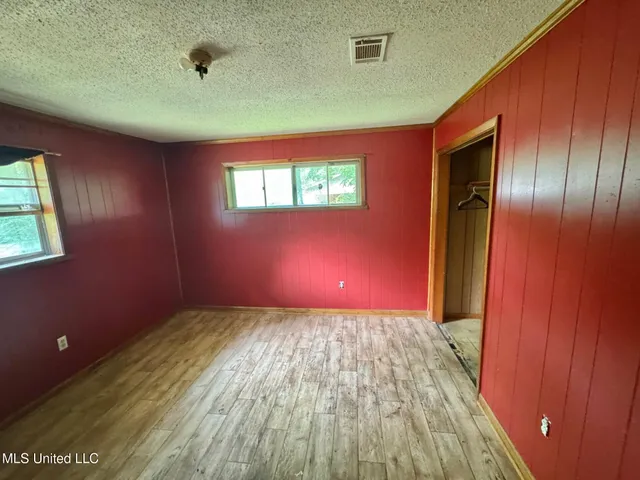 $80,000 | 165 Greenbriar Circle, Holly Springs, MS 38635