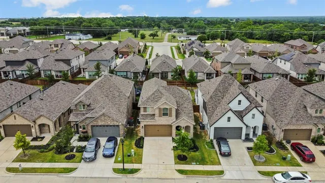 $420,000 | 1801 Eagle Landing, Van Alstyne, TX 75495