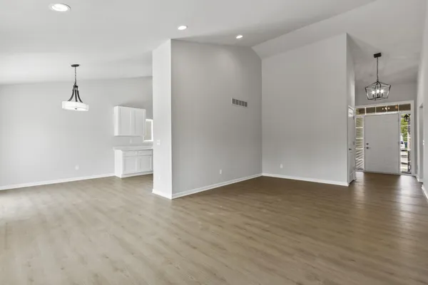 $279,900 | 31649 Augusta Drive, Unit 67, Romulus, MI 48174