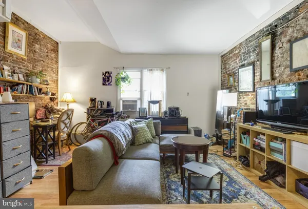$1,175 | 515 South 6th Street, Unit 3R, Philadelphia, PA 19147