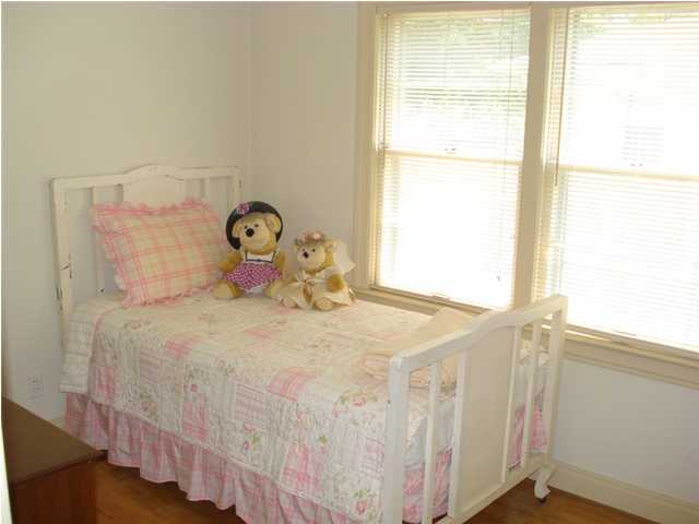 217 Hemingway Road Louisville, KY 40207 - Photo 9 of 20 Additional Photo