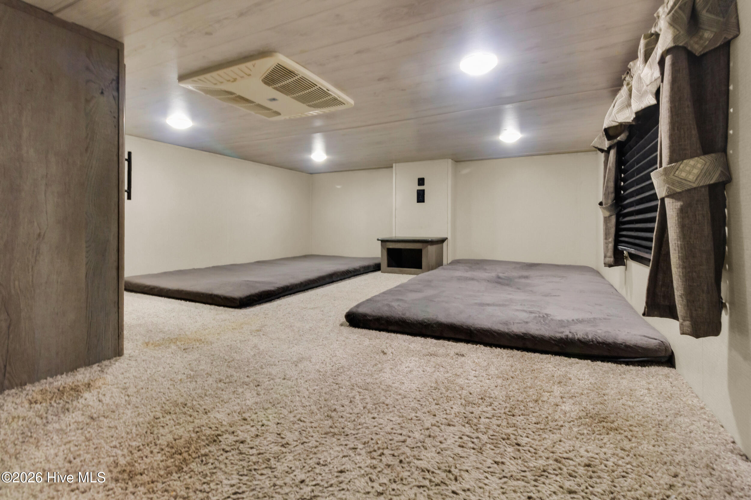 1872 Lynchs Beach Loop Road Bayboro, NC 28515 - Photo 5 of 31 13_35