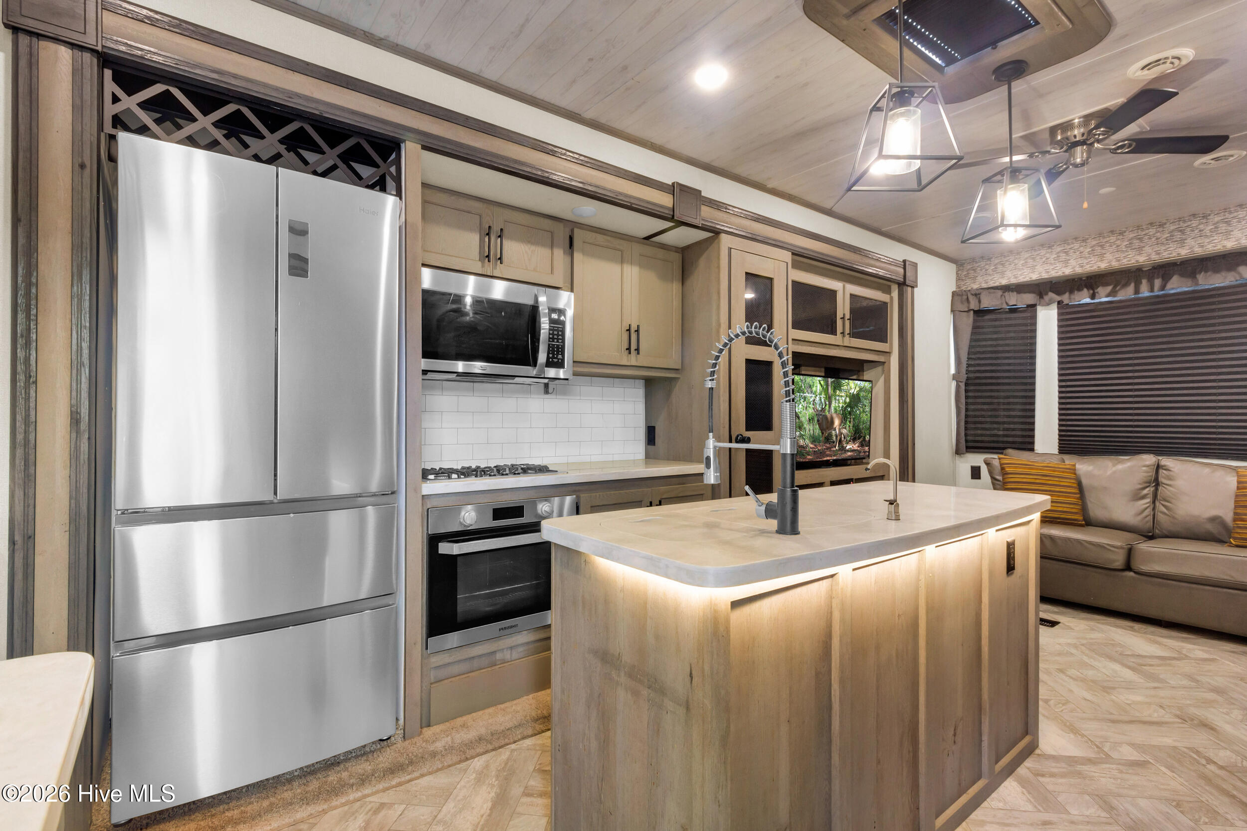 1872 Lynchs Beach Loop Road Bayboro, NC 28515 - Photo 10 of 31 2_24