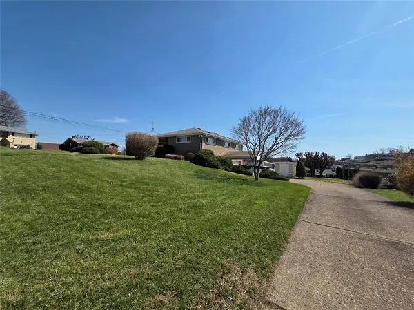 $259,900 | 201 Highland Drive, Elizabeth, PA 15037