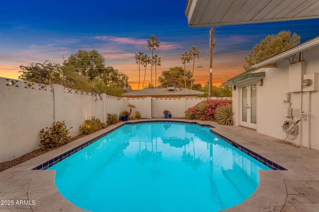 $1,590,000 | 4596 East Calle Ventura, Phoenix, AZ 85018