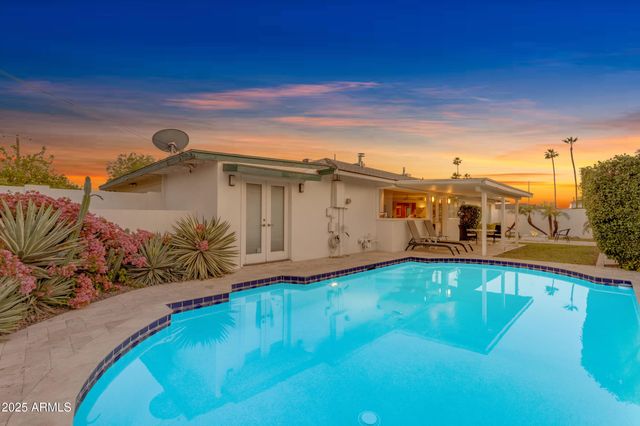 $1,590,000 | 4596 East Calle Ventura, Phoenix, AZ 85018