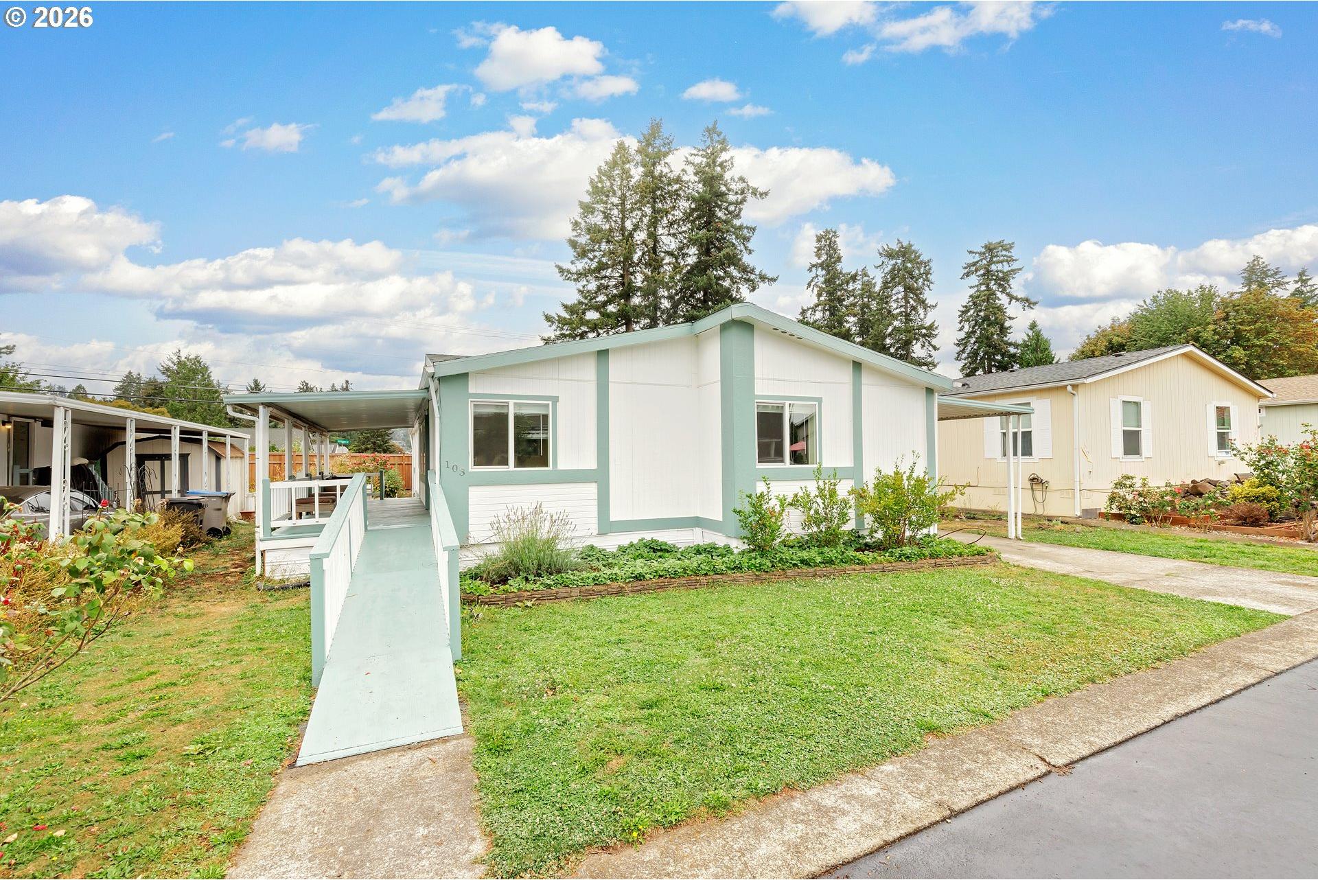 12450 Southwest Fischer Road, Unit 103 Portland, OR 97224 - Photo 2 of 38 Gallery Image 2