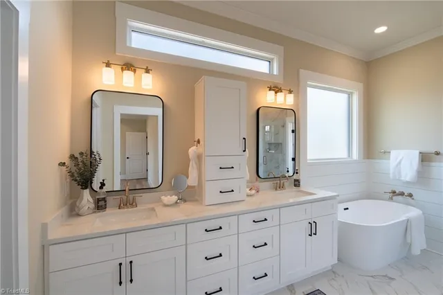 $625,000 | 117 Hanes Lane, Lexington, NC 27295