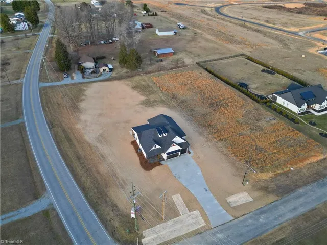 $625,000 | 117 Hanes Lane, Lexington, NC 27295