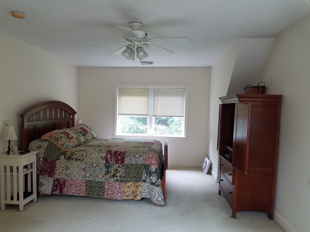 47 Middle Road Amesbury, MA 01913 - Photo 12 of 31