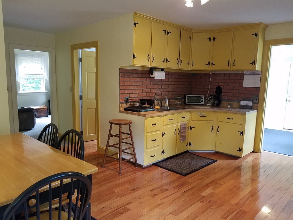 47 Middle Road Amesbury, MA 01913 - Photo 21 of 31