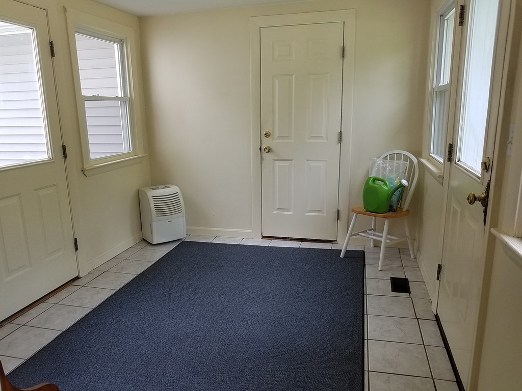 47 Middle Road Amesbury, MA 01913 - Photo 22 of 31