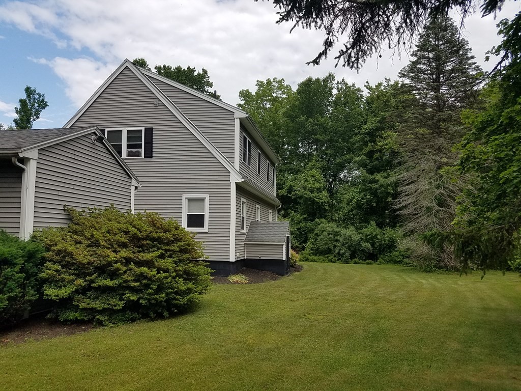 47 Middle Road Amesbury, MA 01913 - Photo 28 of 31