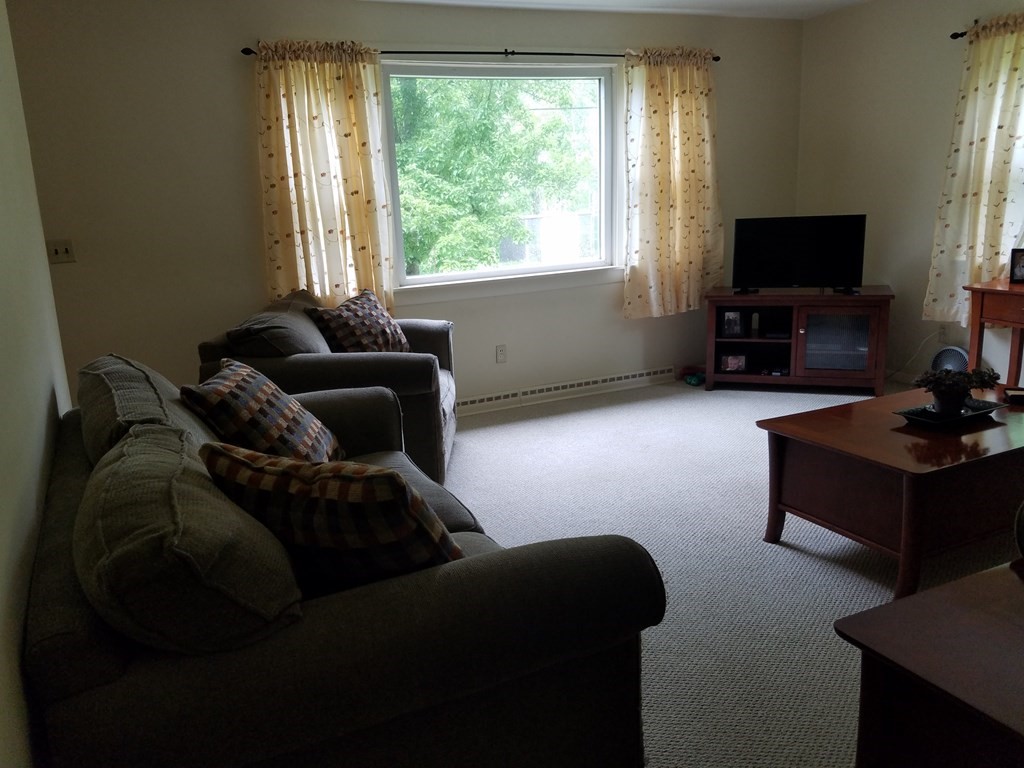 47 Middle Road Amesbury, MA 01913 - Photo 9 of 31