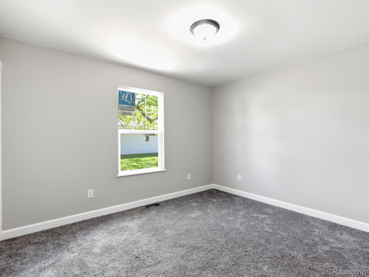2971 Beach Road Port Huron, MI 48060 - Photo 21 of 29 19-2971 Beach Rd (19).jpg