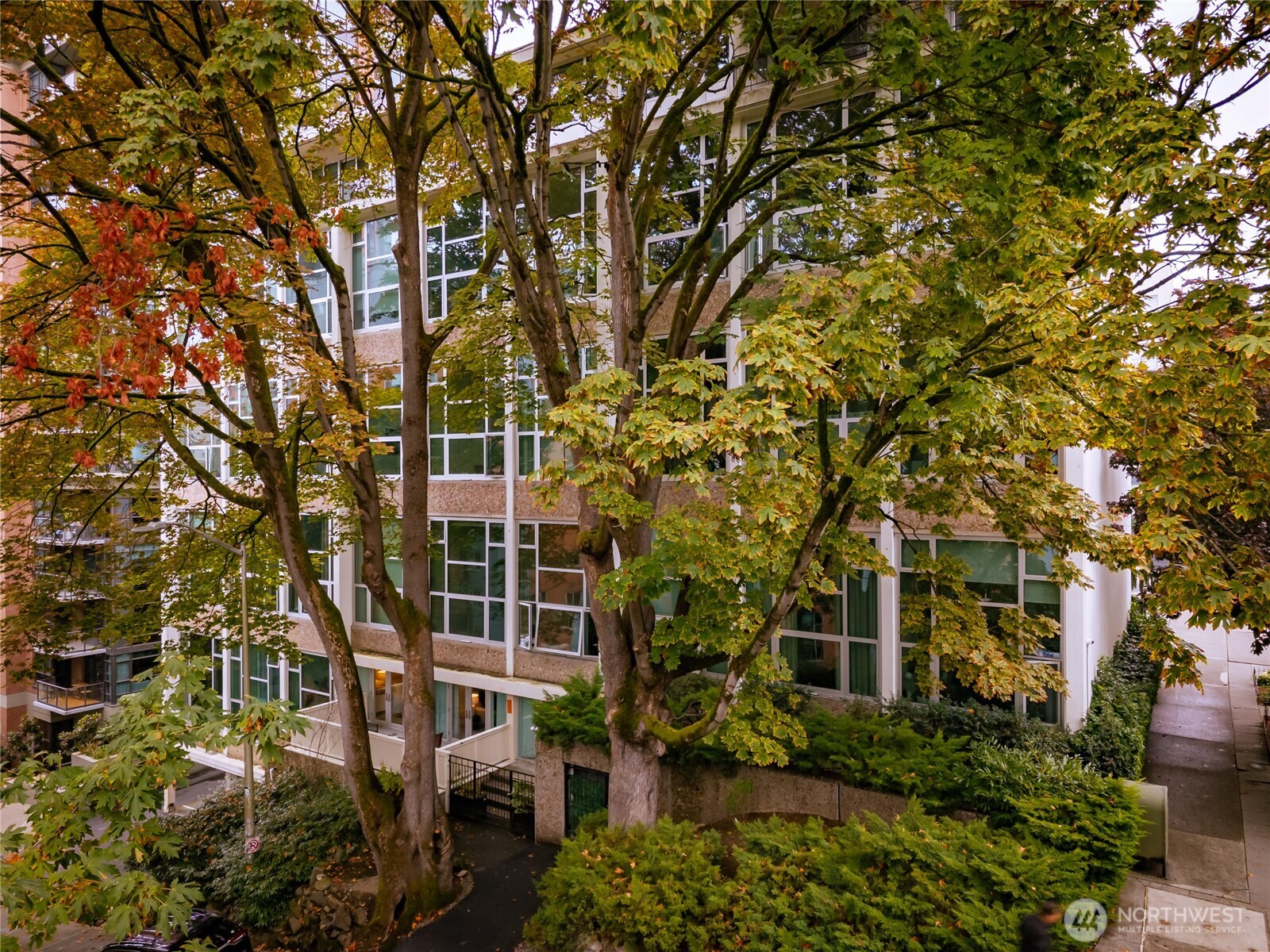 1000 Union Street, Unit 401 Seattle, WA 98101 - Photo 1 of 29