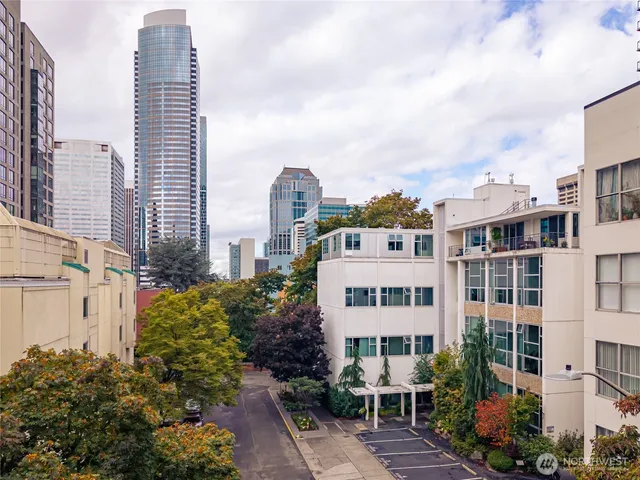 $348,000 | 1000 Union Street, Unit 401, Seattle, WA 98101
